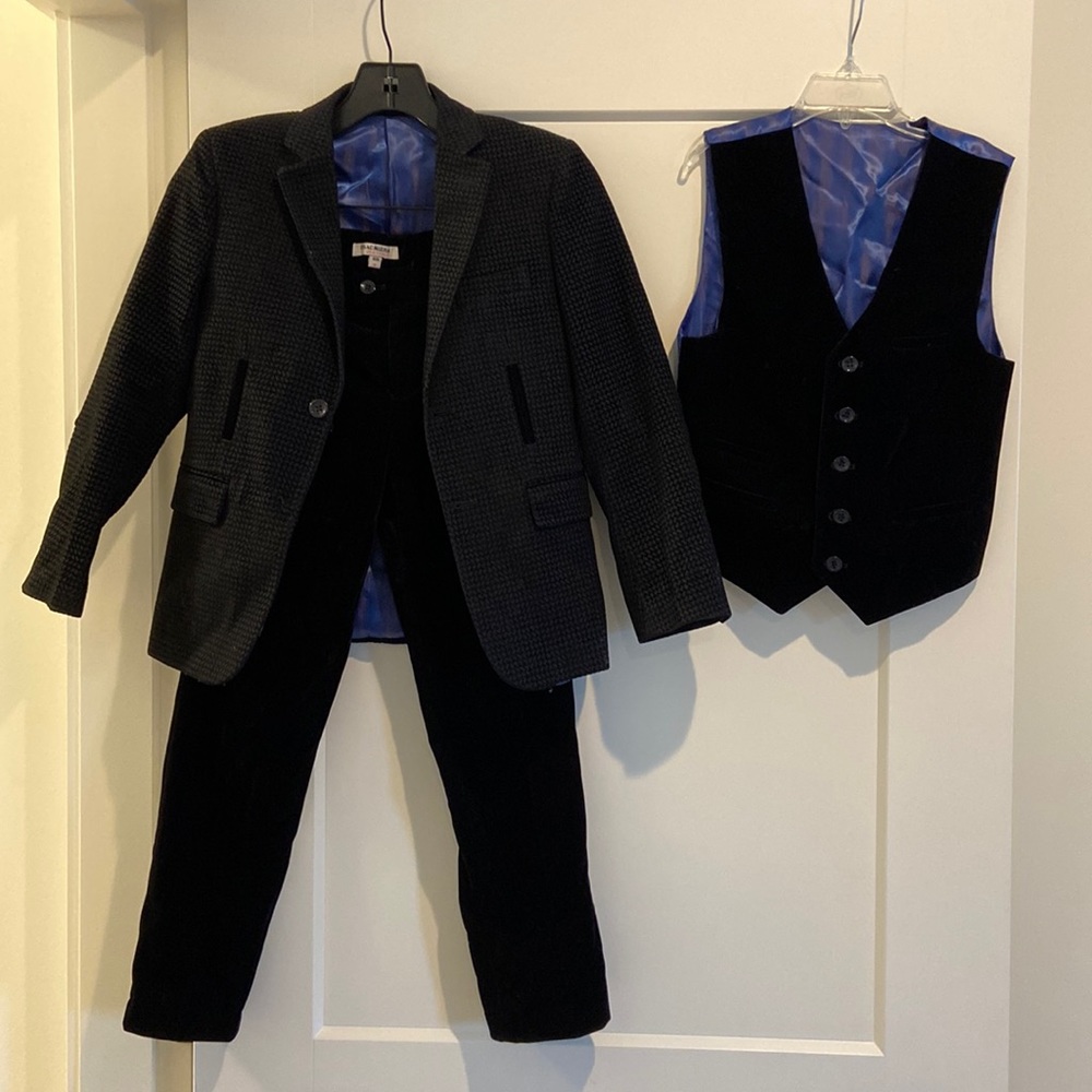 Isaac Mizrahi kids 8 YR three piece suit! Velvet pants, vest, tweed jacket. Navy